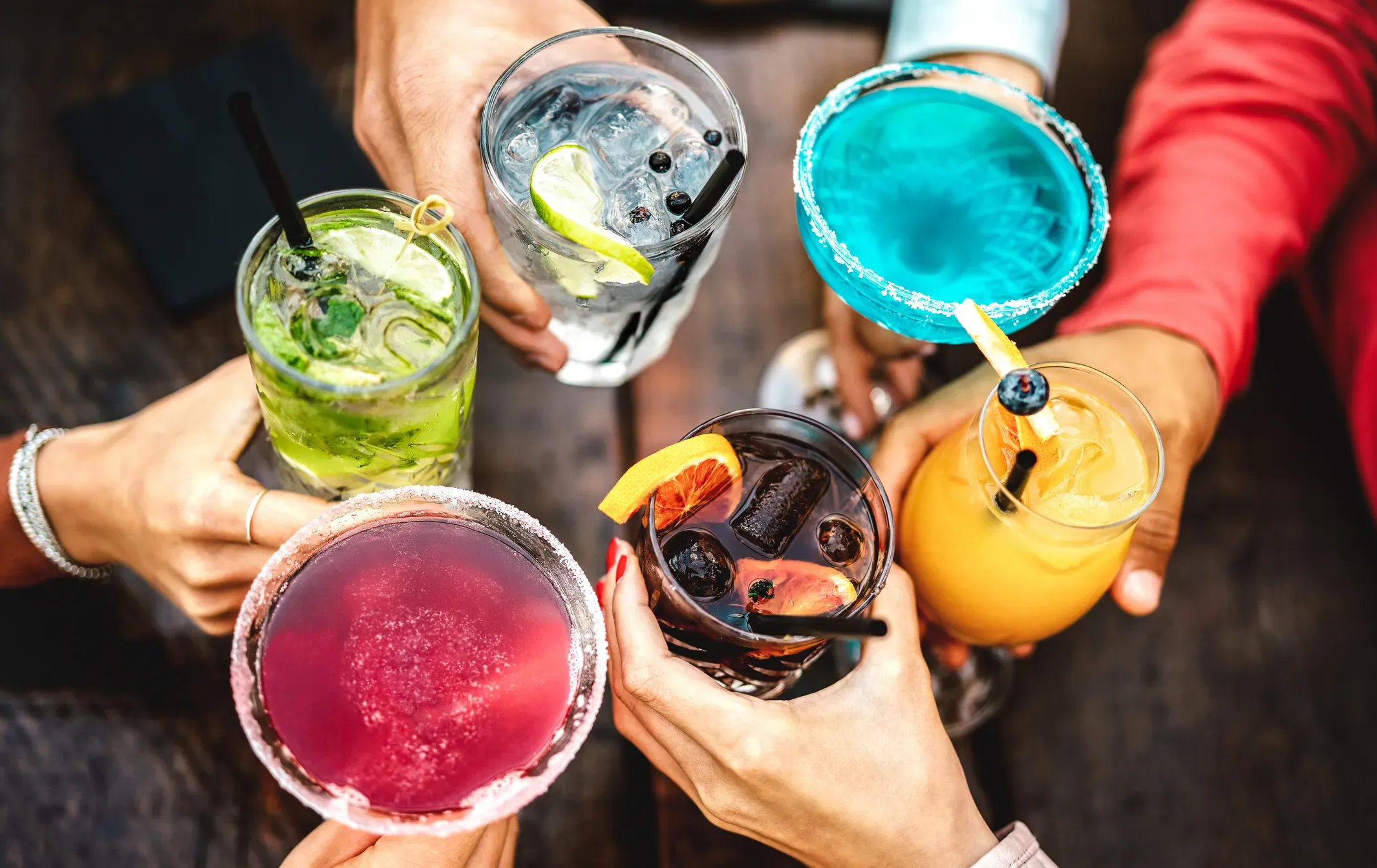 Unser erfahrenes Barkeeper Team begleitet Sie bei Ihrer Veranstaltung mit einer mobilen Bar und sorgt für ein unvergessliches Erlebnis.